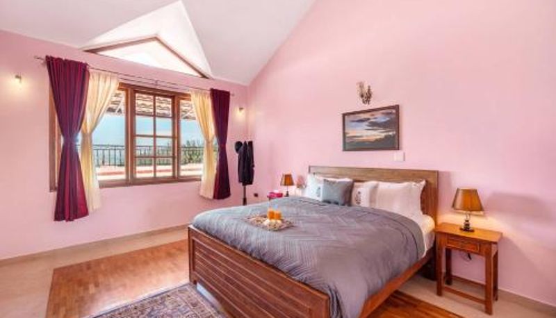 Habitación - StayVista at The West Wind 5BHK Villa ooty comp Breakfast