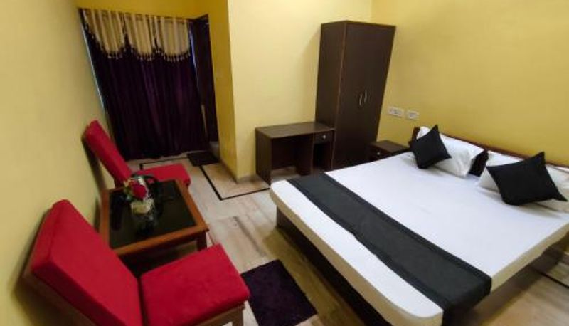Camera - HOTEL SAKET PALACE