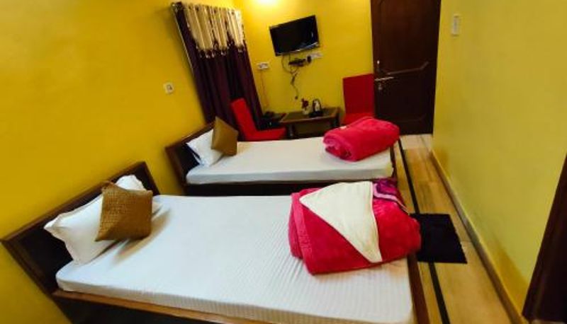 Camera - HOTEL SAKET PALACE