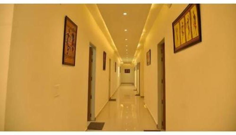 Standardzimmer - Radha Madhav Hotel & Banquet