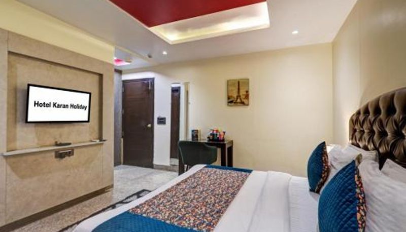 Info - Hotel Karan Holidays Near Pitampura Metro Station