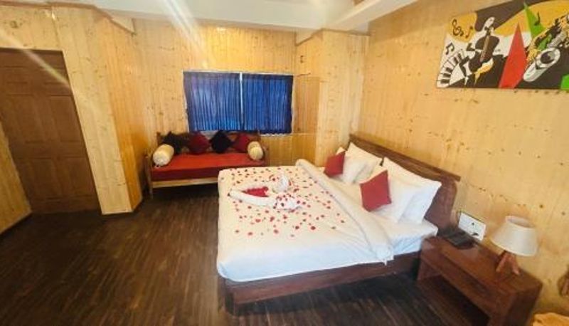 Triple room - West Bengal Amaira Resort & Farms - Mirik