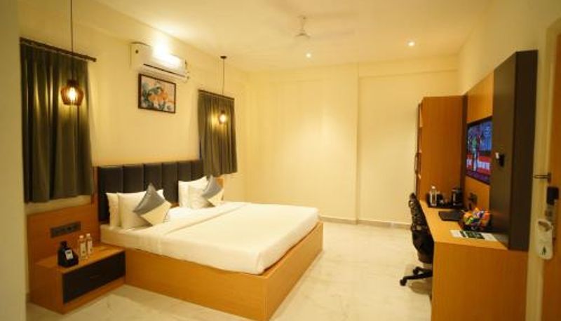 Info - Emerald Urban Comforts