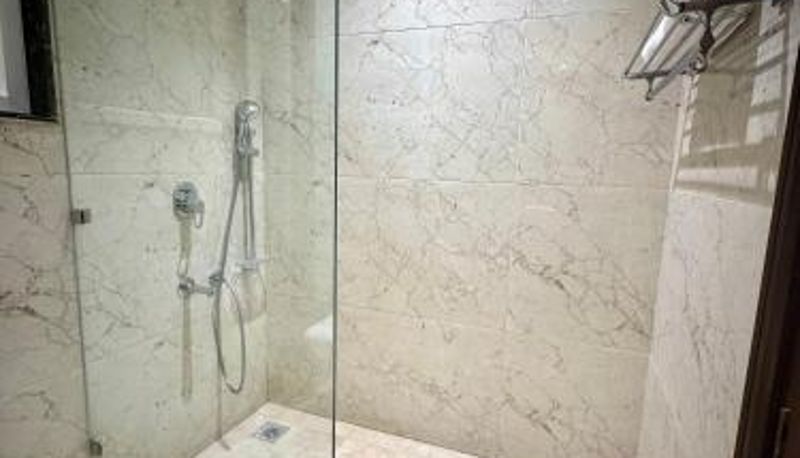 Cuarto de baño - Flock Hotel I Golf Course Road Near Dlf Phase 1 Metro station I Gurugram