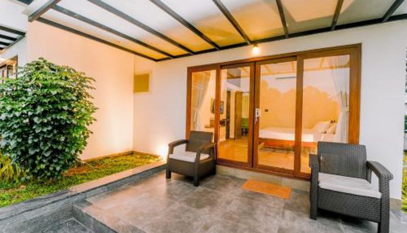 Info - La Riva Lakeside Private Pool Villa Kochi by VOYE HOMES