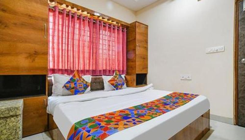 Room - FabHotel Royal Palace AB Road