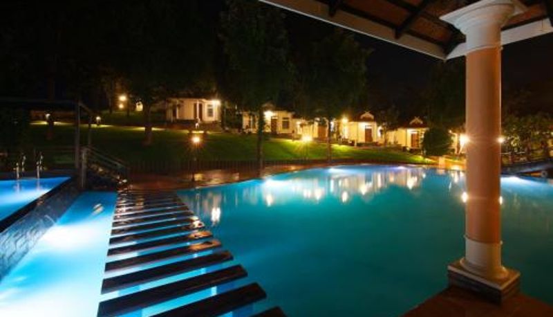 Piscina - Sandalo Castle Resorts