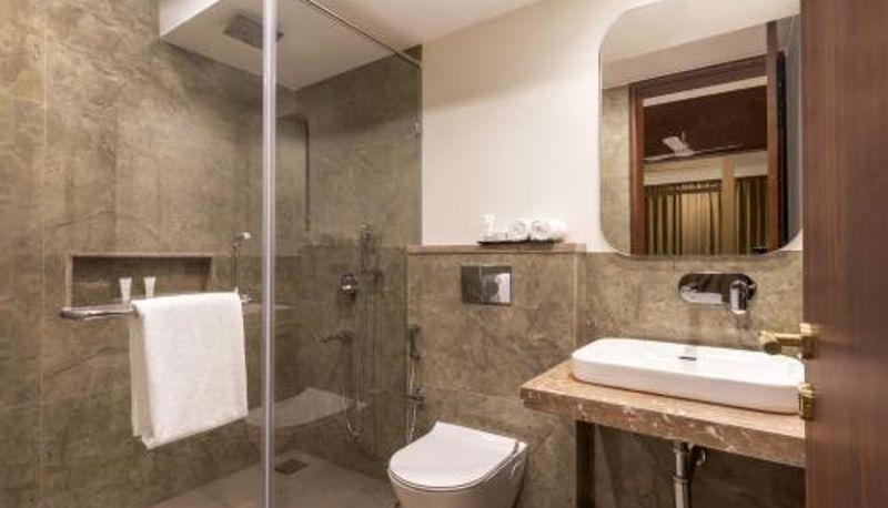 Suite - Candolim  Suites and Spa  Simshines -Hotels Villas