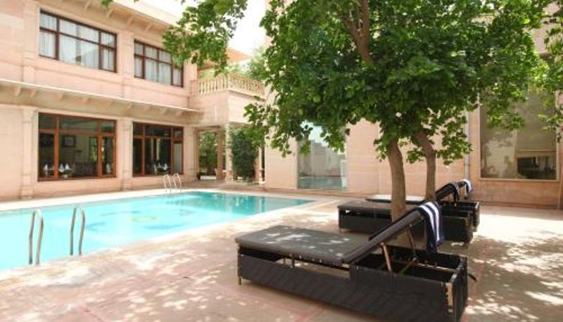 Piscina - The Birder's Inn