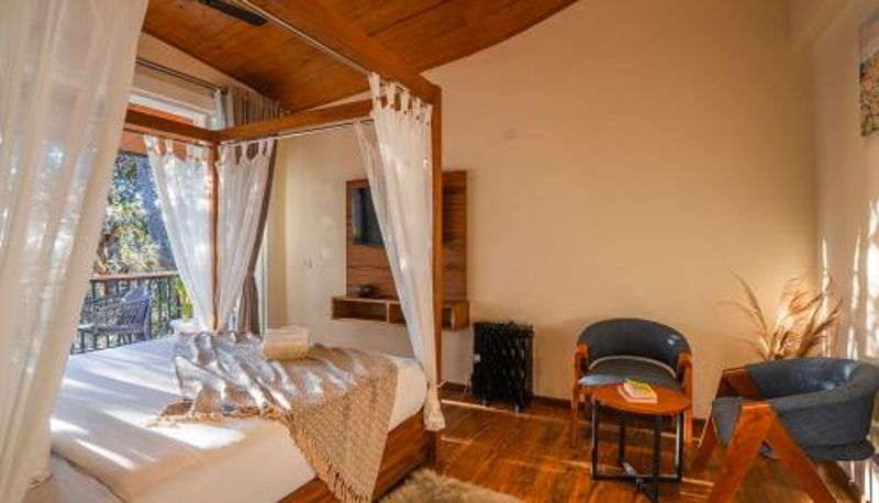 Camera - Nainital Moustache Bhimtal Luxuria