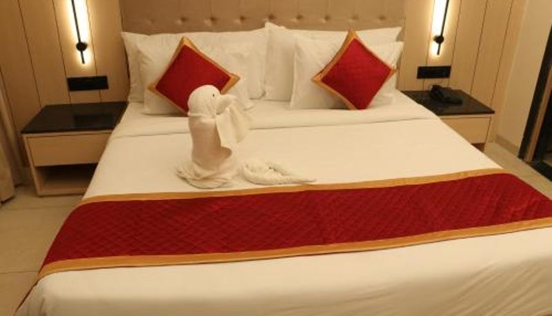 Info - Crown Park Luxury Hotel