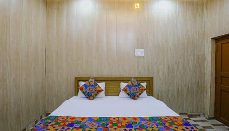 Info - FabHotel Shree Ram Aadhar 900 Mtr from Ram mandir