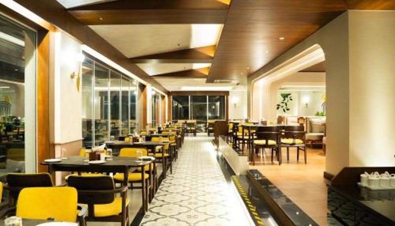 Frühstücksraum innerhalb des Restaurants - Hotel Sonar Bangla Kolaghat