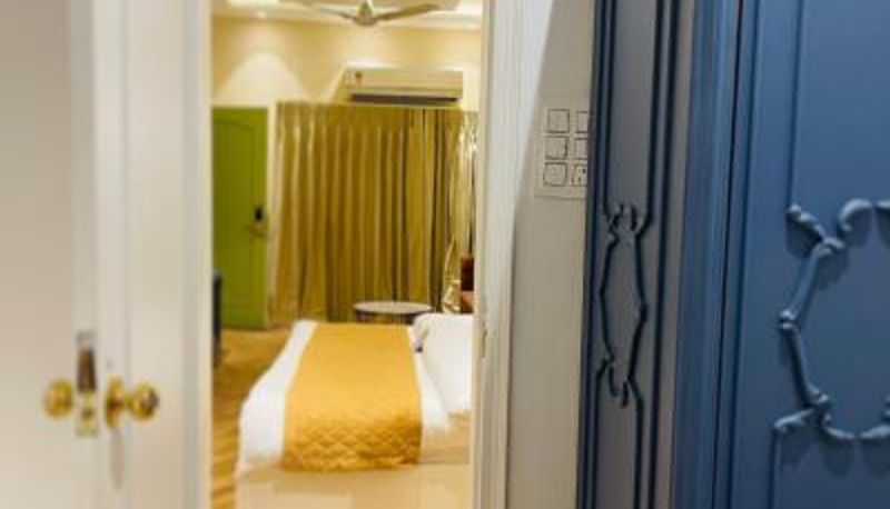 Camera - Victorian Elegance Luxury Stays