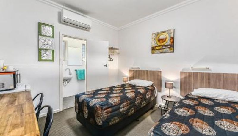 Camera - Rest Motels