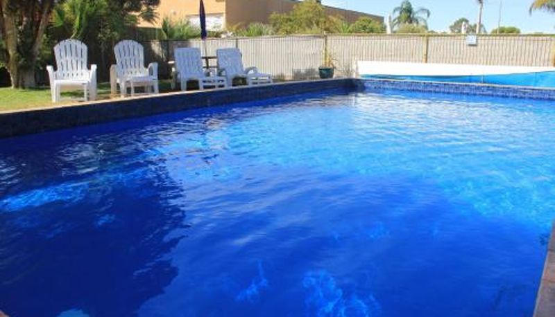 Pool - Orana Motor Inn