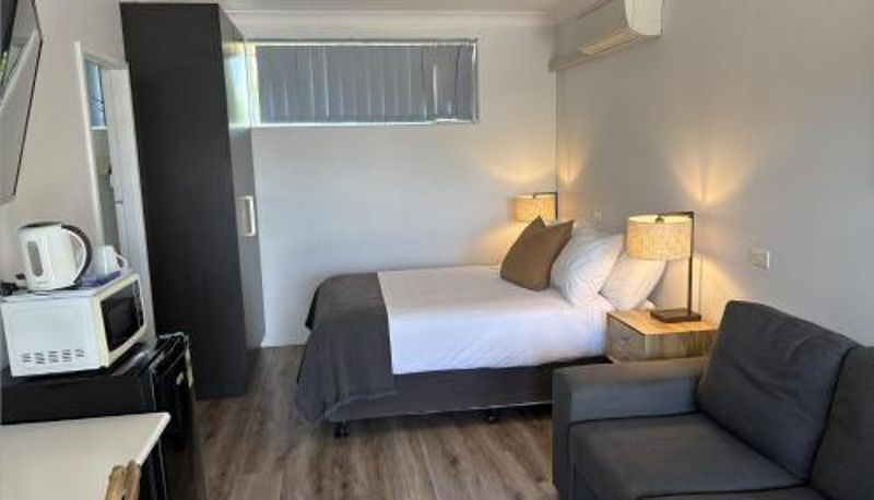 Info - Tall Timbers Motel