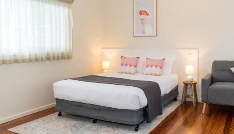 Info - Pacific Motel 04