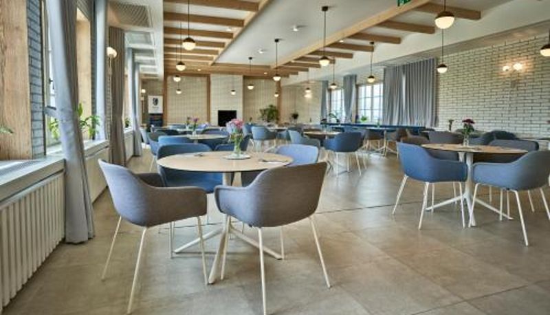 Salle de petit-déjeuner dans le restaurant - Prague City Golf Apartments