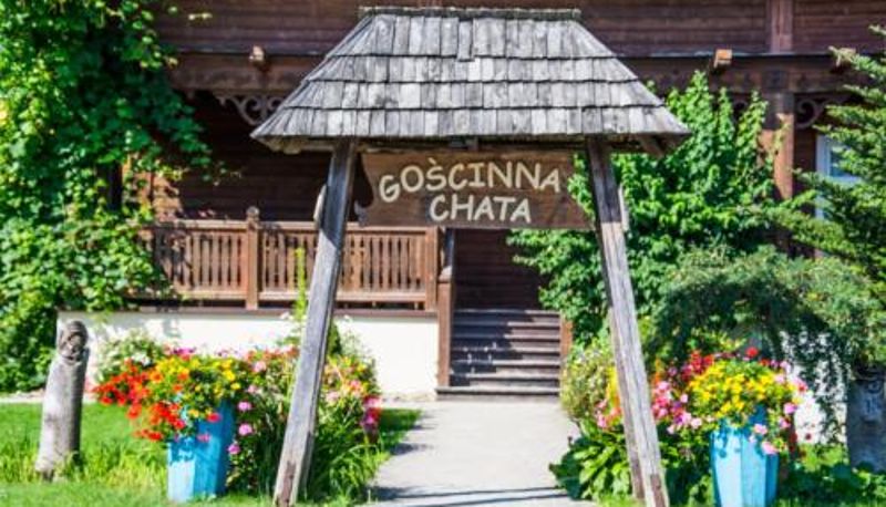 Frühstücksraum innerhalb des Restaurants - Karczma Regionalna Hotel GOŚCINNA CHATA
