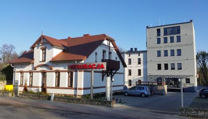Zewnętrzna część hotelu - Stary Młyn