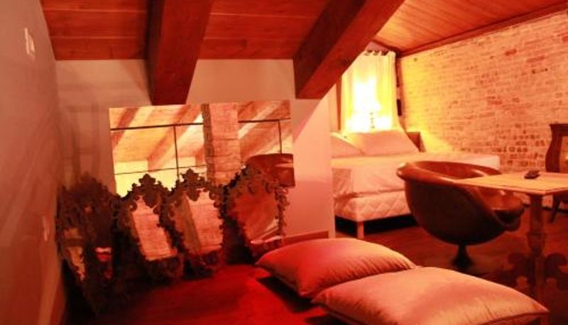 Room - Rosso Charm B&B