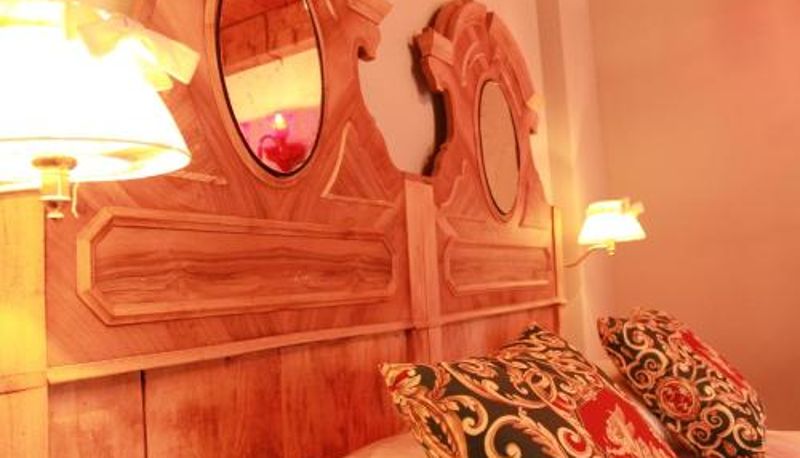 Info - Rosso Charm B&B