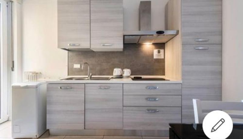 Apartament - ES - Essential Solution & Emotion Stories (locazione turistica)