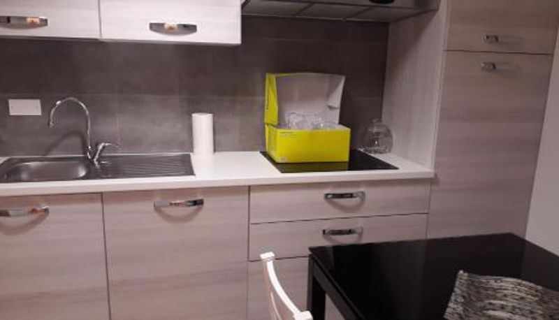 Apartament - ES - Essential Solution & Emotion Stories (locazione turistica)
