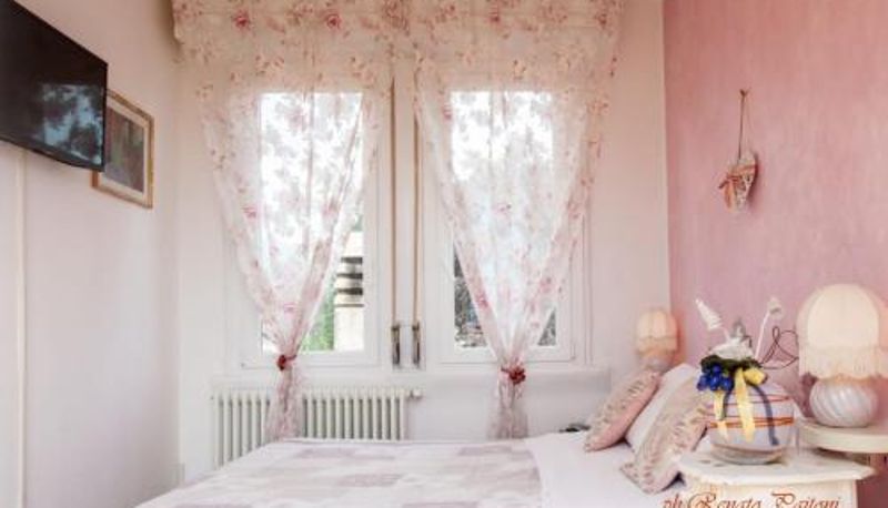 Kamer - B&B VILLA ADRIANA Varese - camere e appartamenti