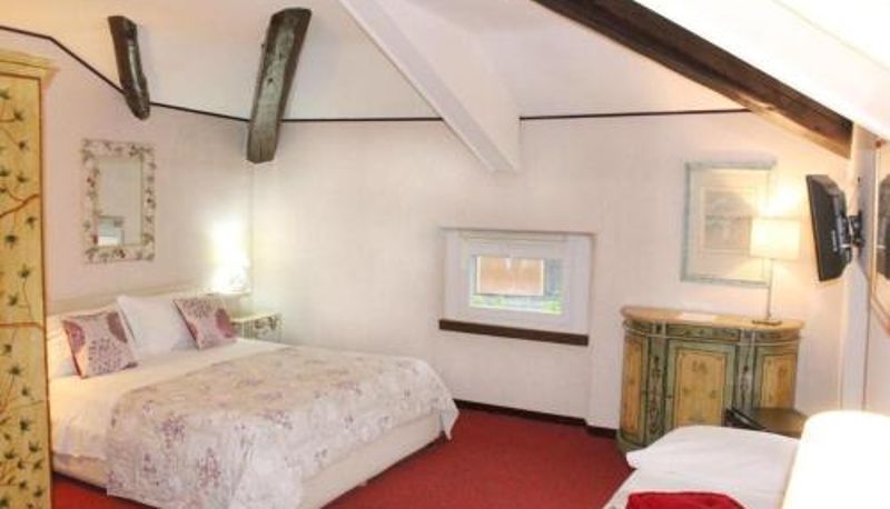 Driepersoonskamer - B&B VILLA ADRIANA Varese - camere e appartamenti
