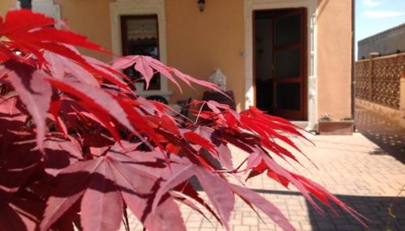 Info - B&B Acero Rosso