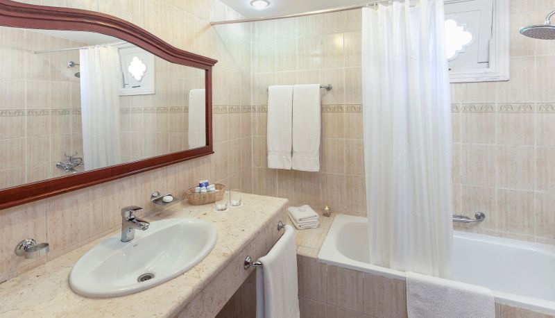 Camera - Hotel La Union Affiliated by Meliá