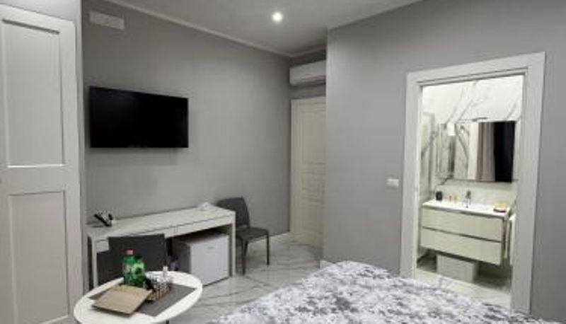 Standard room - Lady Mary's Luxury Suites