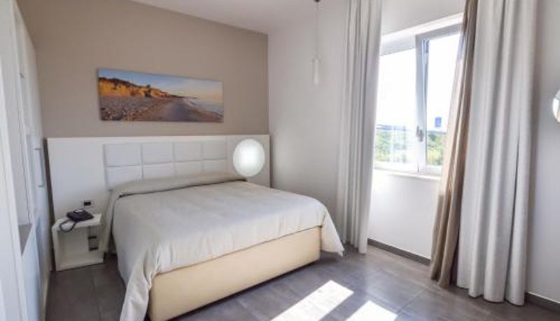 Zimmer - Motel S.16