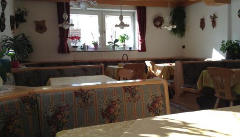 Sala de desayunos dentro del restaurante - Garnì Villa Cecilia