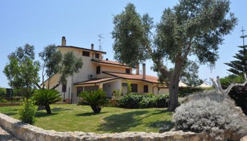 Zona exterior del hotel - Giardini di Marzo Lecce B&B
