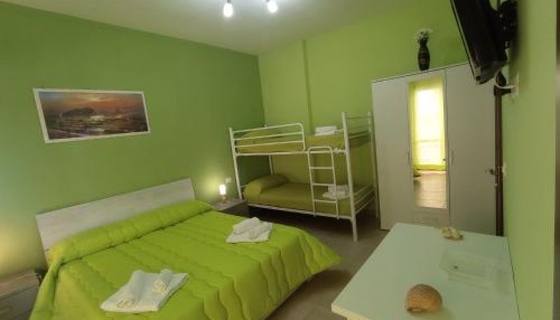 Camera - B&B LUNGOMARE GALILEI