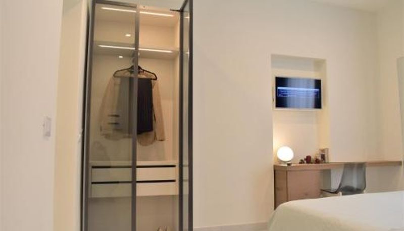 Info - CATANIA LIVING ROOMS