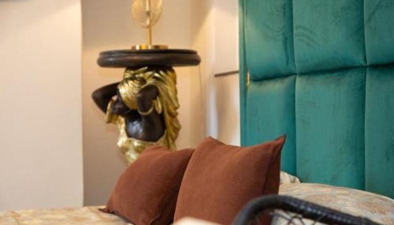 Info - Femme noir Boutique Apartament Fitness e spa