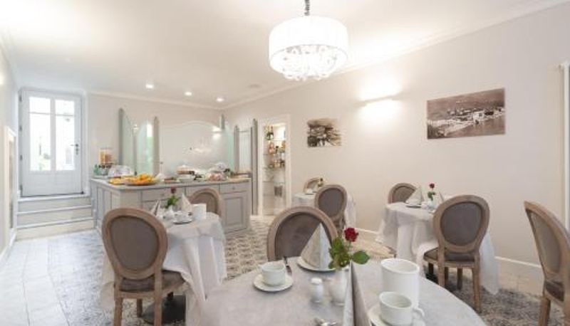 Sala prima colazione all'interno del ristorante - Antico Borgo B&B Cannobio