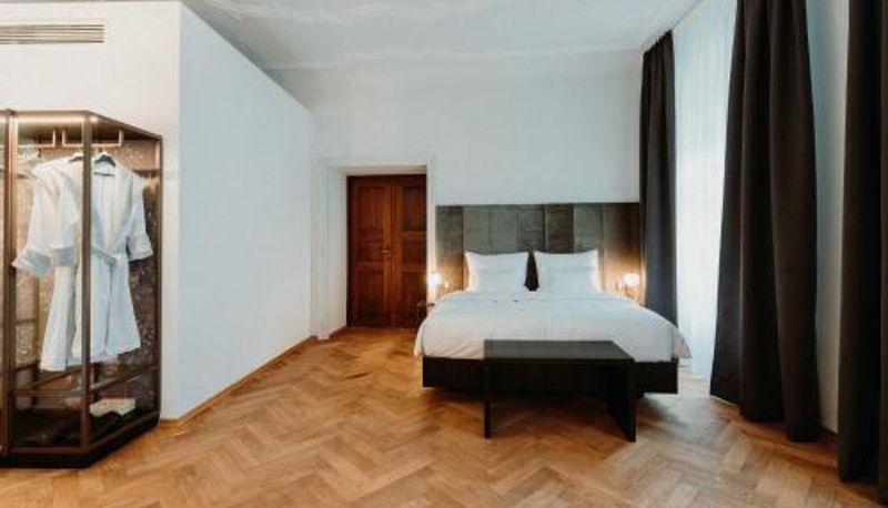 Suite - META SUITES historic city living