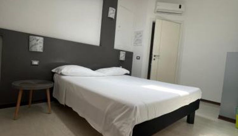 Camera - Bella Vita Guesthouse -parcheggio privato interno