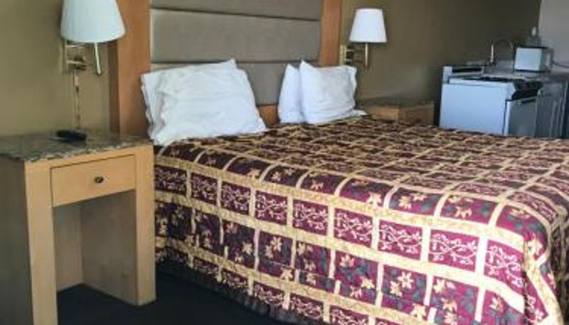 Zimmer - Budget Inn Parker