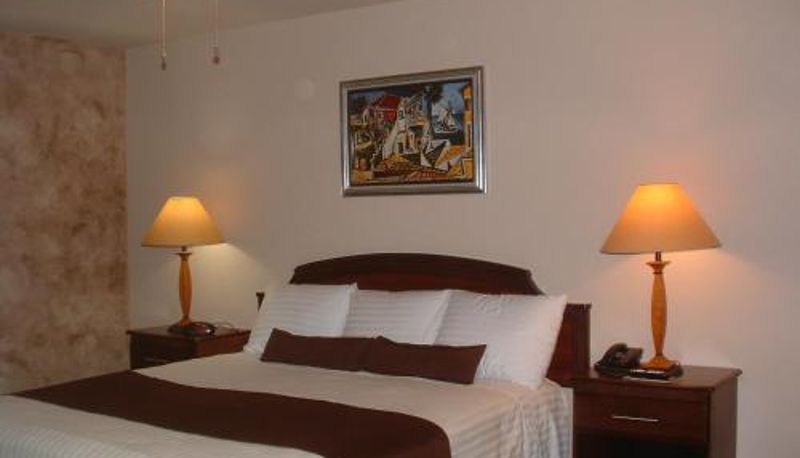Zimmer - The Sunset Inn