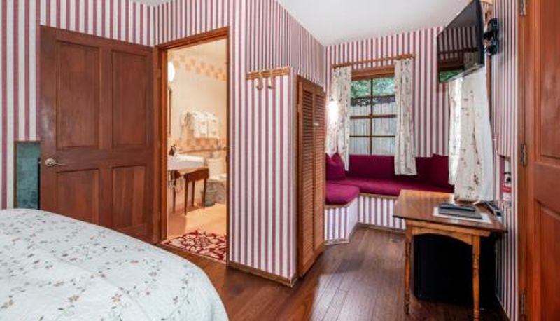 Room - Bath Street Inn