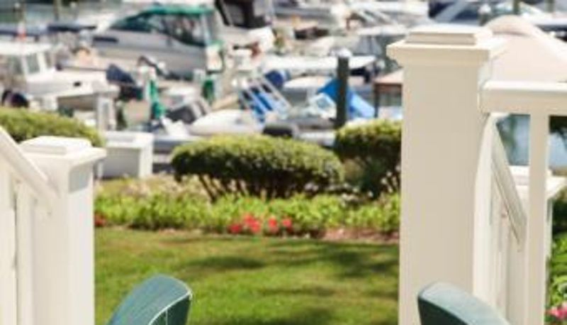 Bilgi - Inn at Harbor Hill Marina