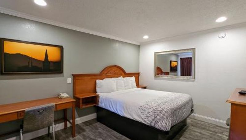 Zimmer - Deluxe Inn