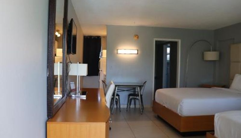 Info - Ocean Mile Hotel