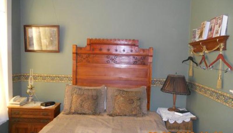 Zimmer - LandMark Inn at the Historic Bank of Oberlin